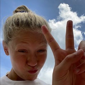 Meet your Posher, Ava